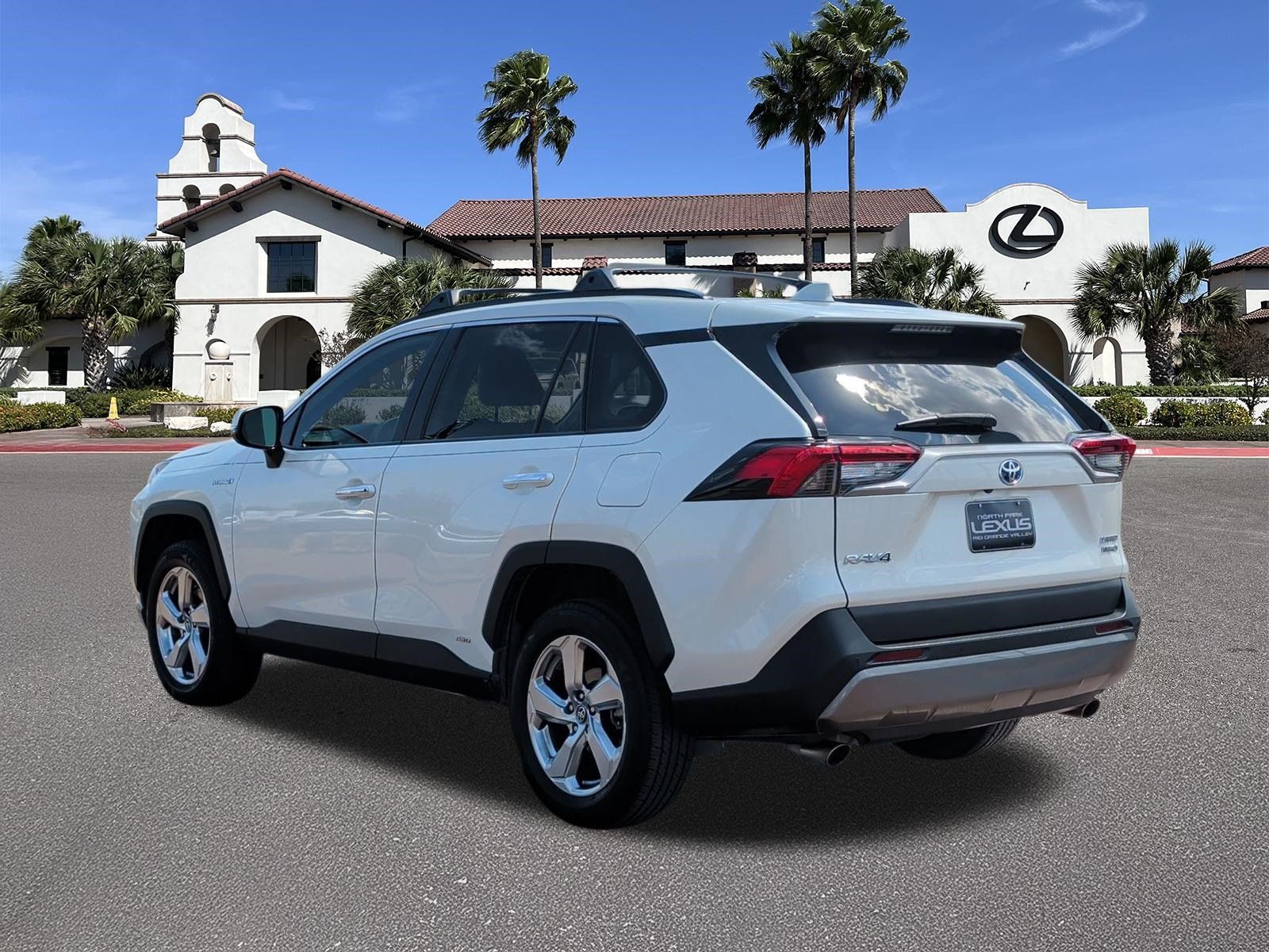 Used 2020 Toyota RAV4 Limited w/ Limited Grade Weather Package AWD/4WD image 4