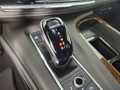 Used 2021 Cadillac Escalade Luxury RWD image 29