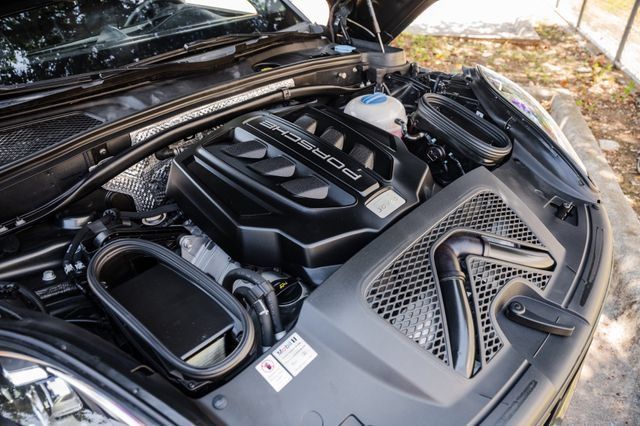 Used 2018 Porsche Macan S AWD/4WD image 75