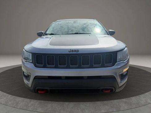 Used 2019 Jeep Compass Trailhawk AWD/4WD image 2