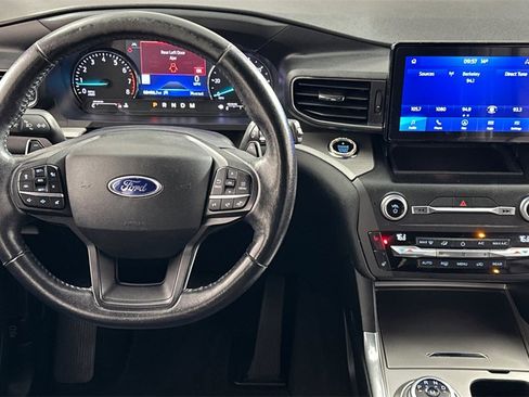 Used 2020 Ford Explorer XLT w/ Equipment Group 202A image 16
