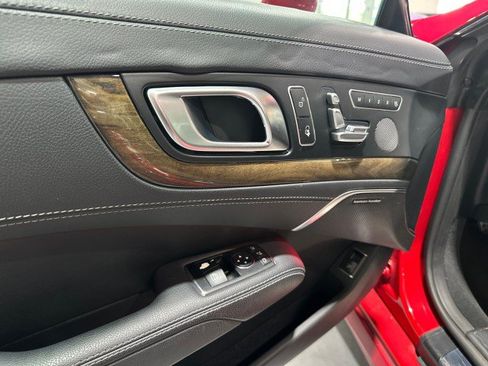 Used 2015 Mercedes-Benz SL 550 w/ Driver Assistance Package image 14