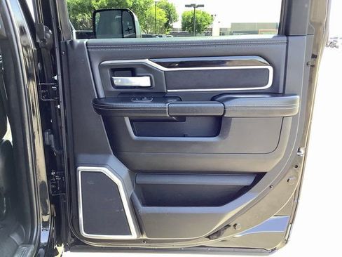 Used 2019 RAM 2500 Laramie image 36