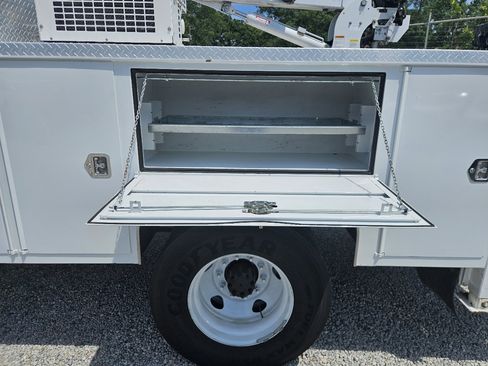Used 2022 Ford F650 2WD Regular Cab Super Duty image 14