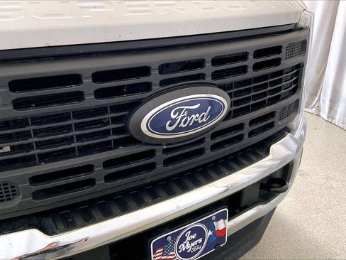 Used 2025 Ford F350 XL w/ XL Driver Assist Package AWD/4WD image 7