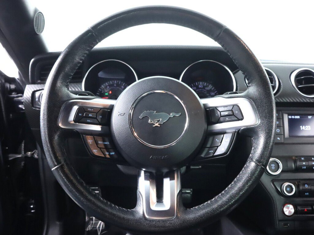 Used 2020 Ford Mustang Coupe RWD image 11