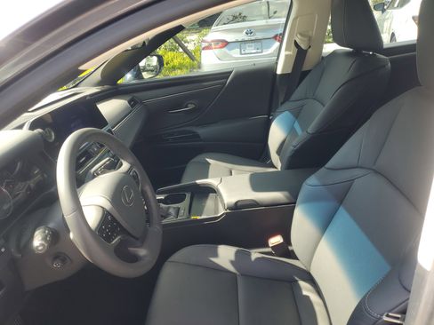 Used 2023 Lexus ES 350 w/ Premium Package image 14