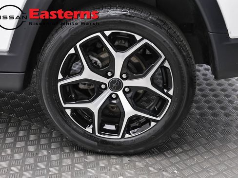 Used 2025 Jeep Compass Limited AWD/4WD image 8