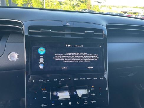 Certified 2024 Hyundai Santa Cruz Limited image 25