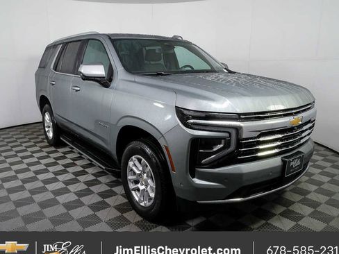 Certified 2025 Chevrolet Tahoe LT image 1