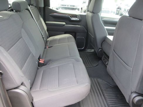 Certified 2023 Chevrolet Silverado 1500 LT AWD/4WD image 18