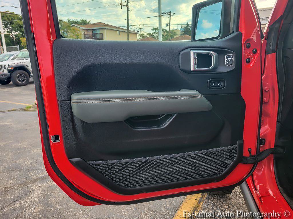 Certified 2026 Jeep Gladiator Mojave AWD/4WD image 24