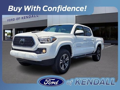Used 2018 Toyota Tacoma TRD Sport w/ Technology Package RWD image 1