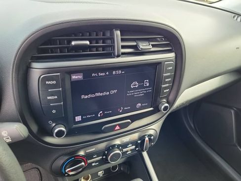 Used 2022 Kia Soul LX FWD image 30