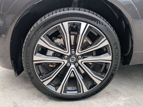 Certified 2023 Volvo XC60 T8 Ultimate AWD/4WD image 10