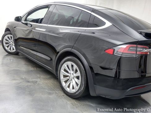 Used 2021 Tesla Model X Long Range image 11