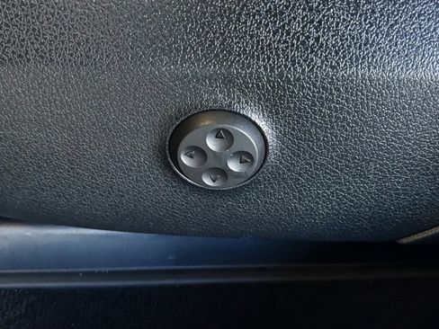 Certified 2025 Mercedes-Benz GLC 300 image 17