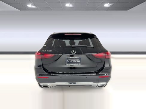 Certified 2025 Mercedes-Benz GLA 250 image 10