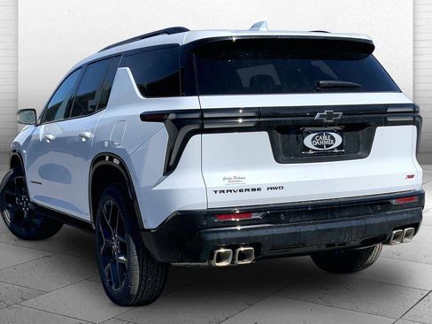New 2026 Chevrolet Traverse RS w/ LPO, Floor Liner Package image 3