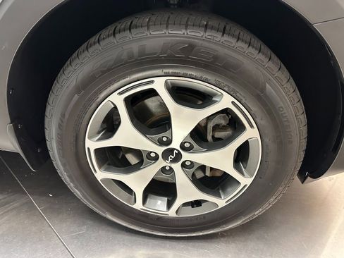 Used 2022 Kia Telluride EX image 38