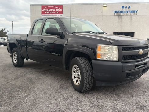 Used 2010 Chevrolet Silverado 1500 W/T image 2