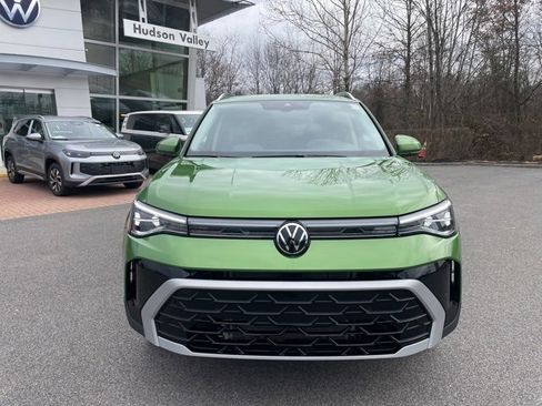 Certified 2025 Volkswagen Taos SEL image 6