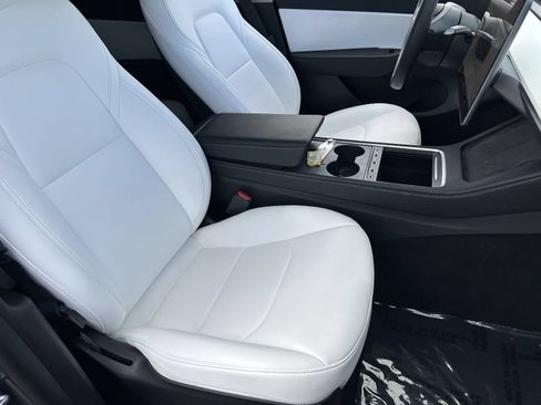 Used 2022 Tesla Model Y Performance AWD/4WD image 14