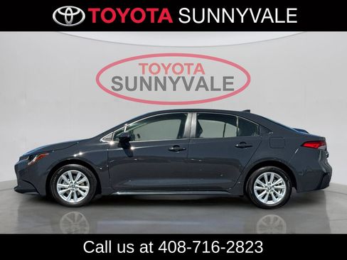 Used 2023 Toyota Corolla LE w/ LE Convenience Package FWD image 7