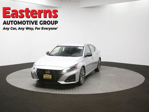 Used 2024 Nissan Altima 2.5 SV image 51