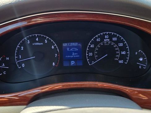 Used 2013 Hyundai Genesis 3.8 RWD image 26