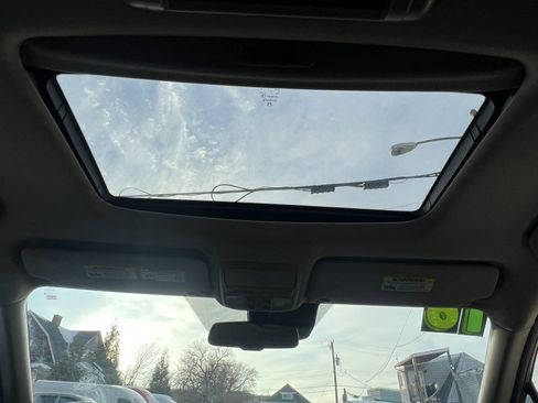 Used 2016 Honda Pilot Touring image 30