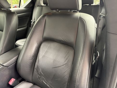 Used 2015 Lexus CT 200h w/ Navigation Package FWD image 16