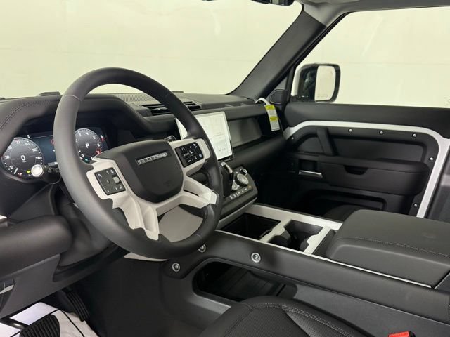 Certified 2025 Land Rover Defender 110 S AWD/4WD image 4
