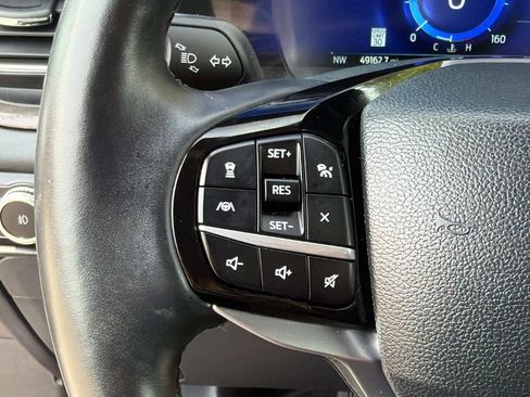 Used 2023 Ford Explorer Platinum w/ Technology Package AWD/4WD image 29