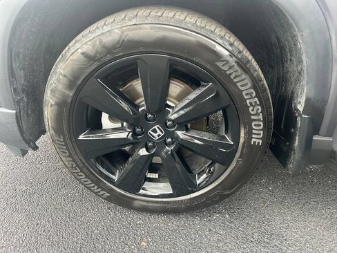 Used 2025 Honda Pilot Black Edition image 31