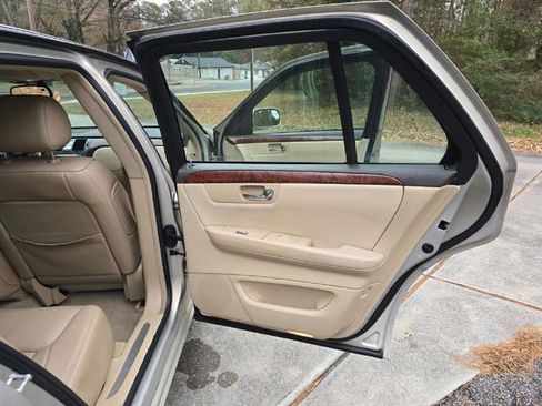 Used 2007 Cadillac DTS image 34