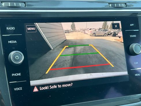 Used 2019 Volkswagen Tiguan SE image 20