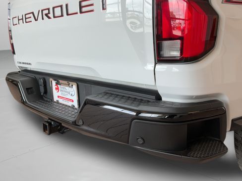 Used 2024 Chevrolet Colorado Z71 w/ Z71 Convenience Package 2 AWD/4WD image 40