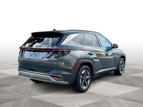 Used 2025 Hyundai Tucson SEL FWD image 8