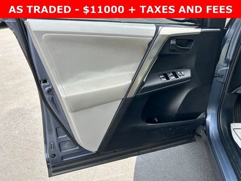 Used 2013 Toyota RAV4 LE FWD image 12