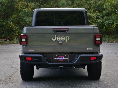 Used 2020 Jeep Gladiator Overland image 18