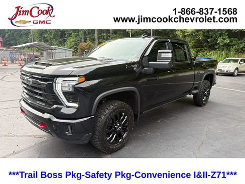 Used 2026 Chevrolet Silverado 2500 LT w/ Trail Boss Package AWD/4WD image 1