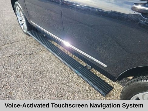 Used 2024 Lincoln Navigator Premiere image 8