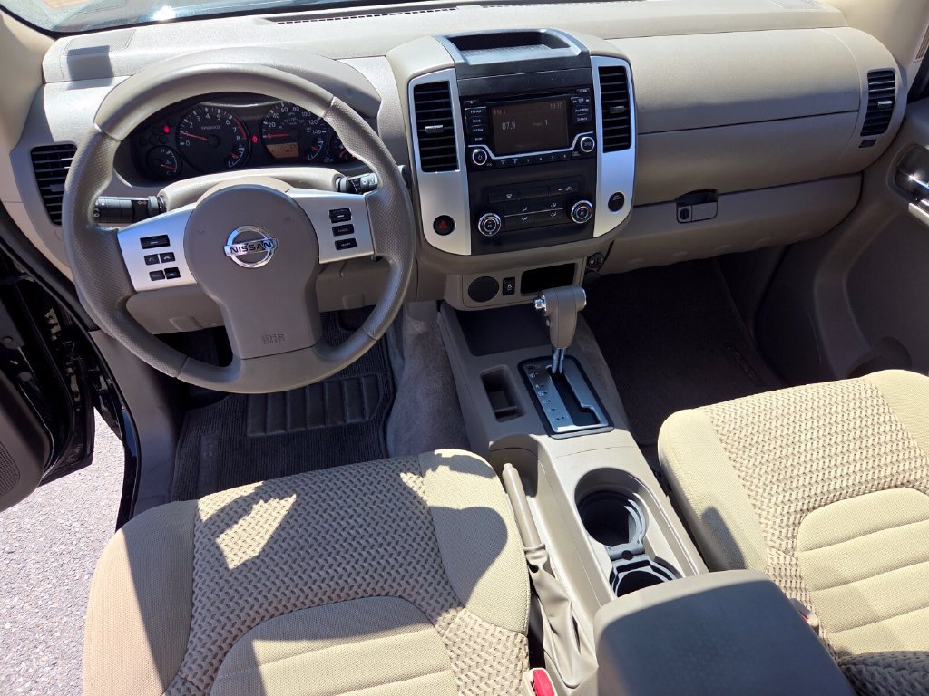 Used 2017 Nissan Frontier SV RWD image 7