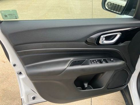 New 2026 Jeep Compass Limited AWD/4WD image 9