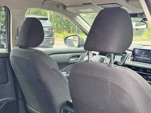Used 2025 Nissan Rogue SV AWD/4WD image 27