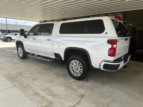 Used 2023 Chevrolet Silverado 2500 High Country w/ Z71 Off-Road Package AWD/4WD image 6