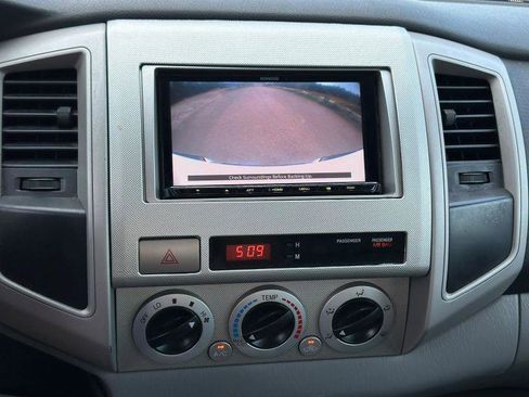 Used 2009 Toyota Tacoma PreRunner RWD image 16