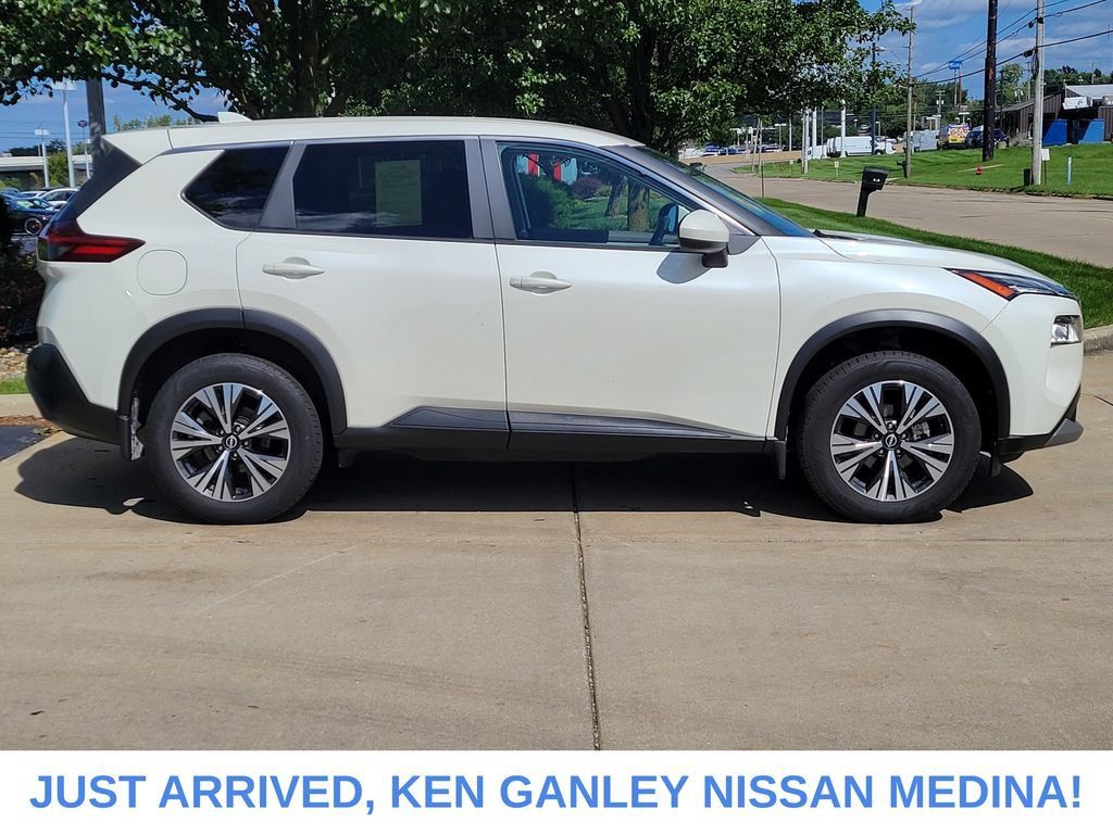Certified 2023 Nissan Rogue SV AWD/4WD image 2