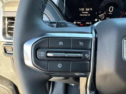 New 2026 GMC Yukon Elevation w/ LPO, Get Active Package image 36